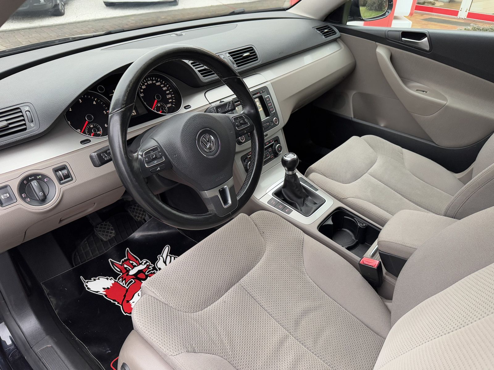 Fahrzeugabbildung Volkswagen Passat Variant 2.0 TDI 170 PS/Xenon/Navi/Ahk
