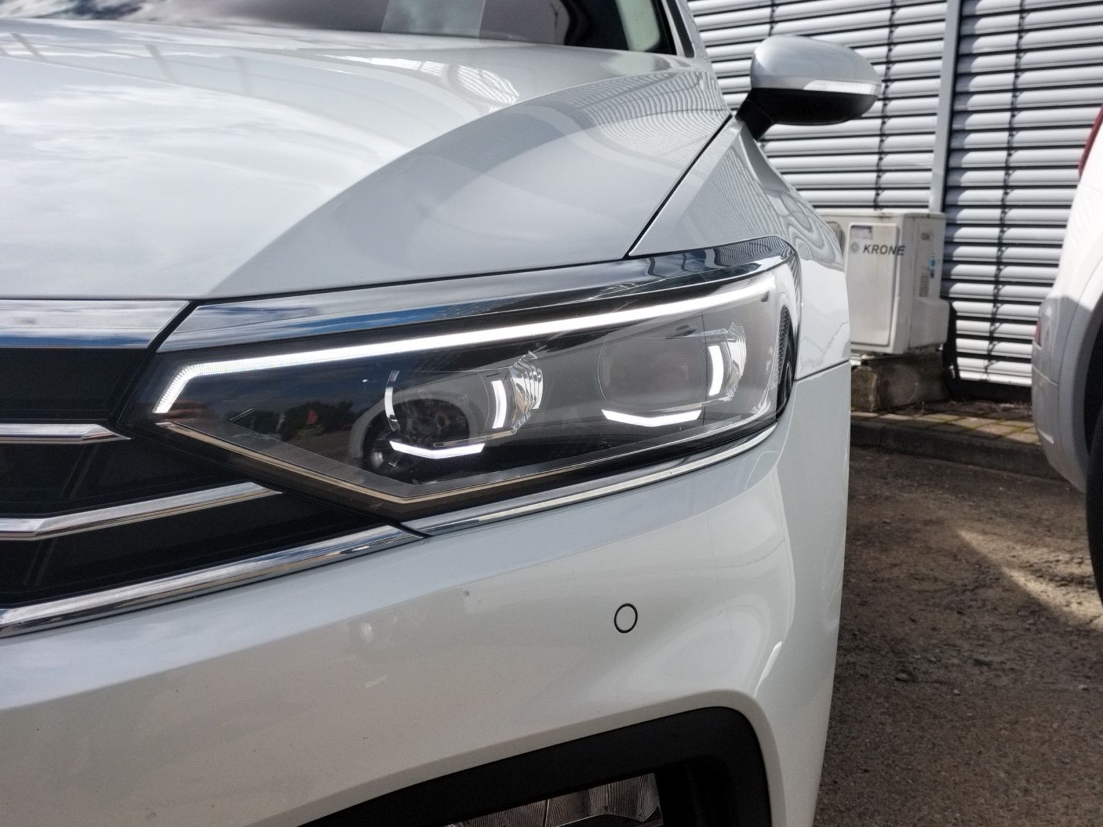 Fahrzeugabbildung Volkswagen Passat Variant TDI Business DSG Matrix AHK Navi
