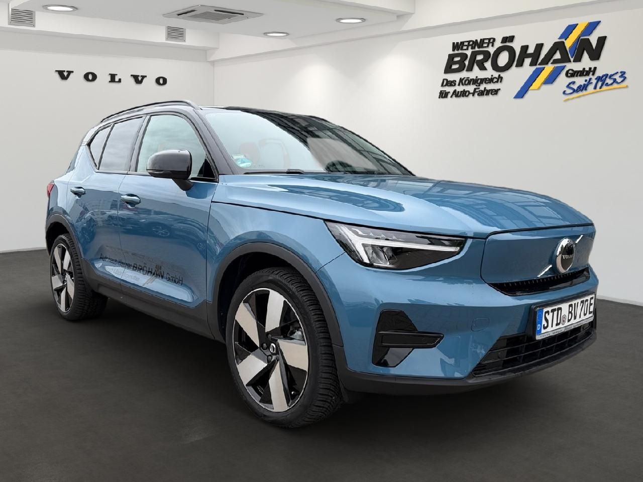 Fahrzeugabbildung Volvo XC40 Single Engine Plus RWD