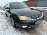 Ford Mondeo TÜV 02/28 Bremsen neu/Inspekti... - Ford Mondeo in Lübeck