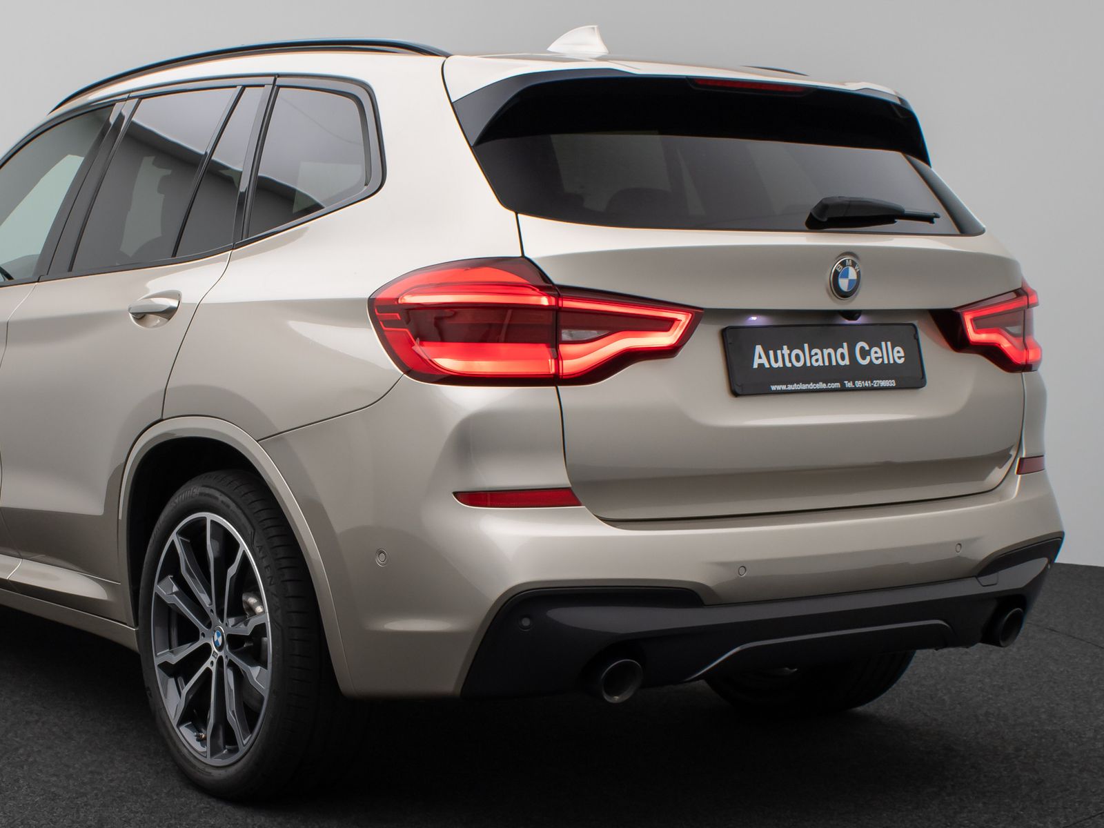 Fahrzeugabbildung BMW X3 xD30d M Sport Panorama Kamera DAB HiFi DisKey