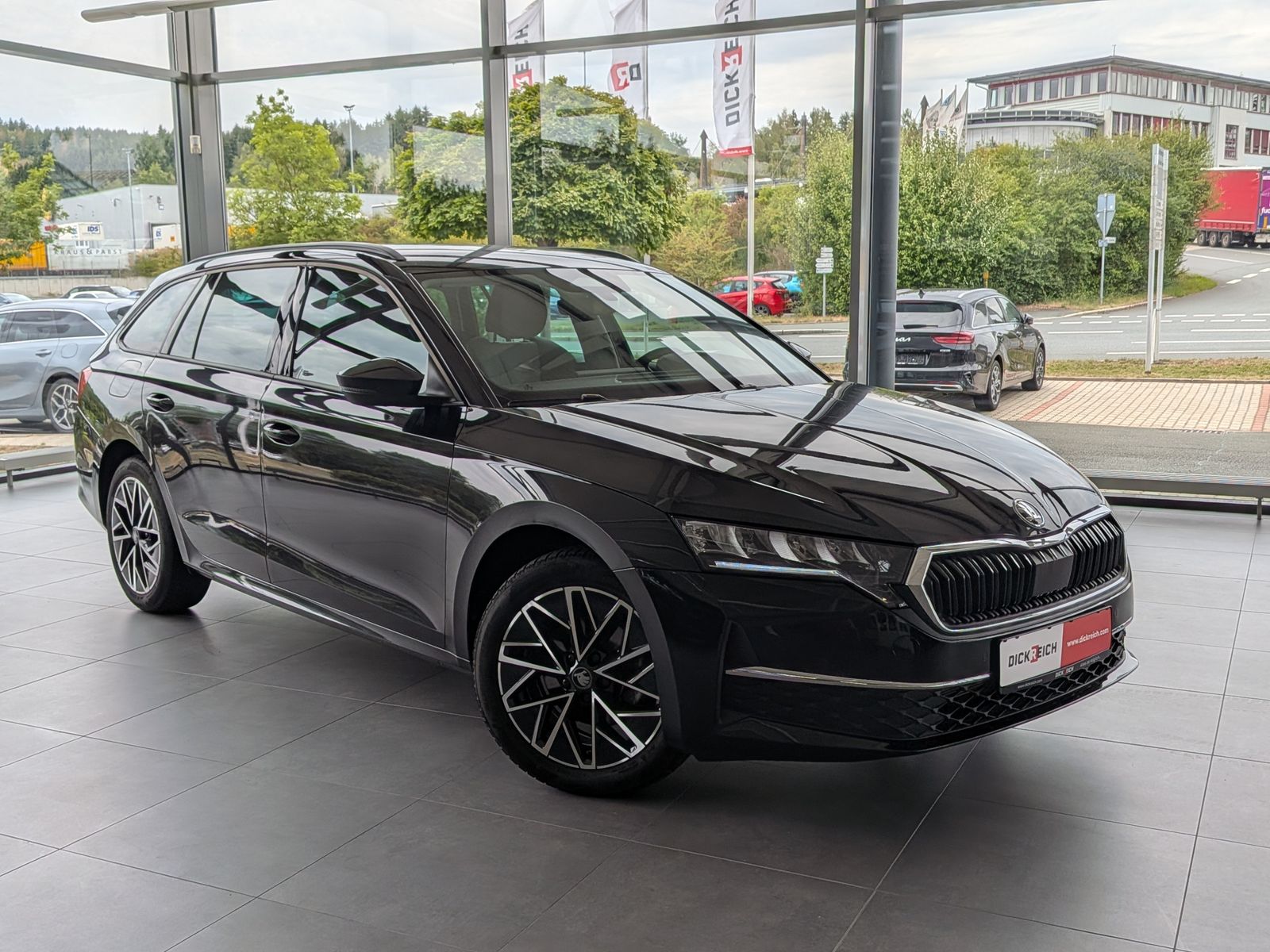 Fahrzeugabbildung SKODA Octavia 1.5TSI mHEV DSG ACC Style AHK 17" 5J-Gar