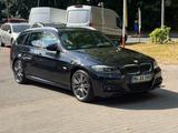BMW 320 d xDrive Touring M-Paket Edition *PANORAMA* - BMW 320: Ed