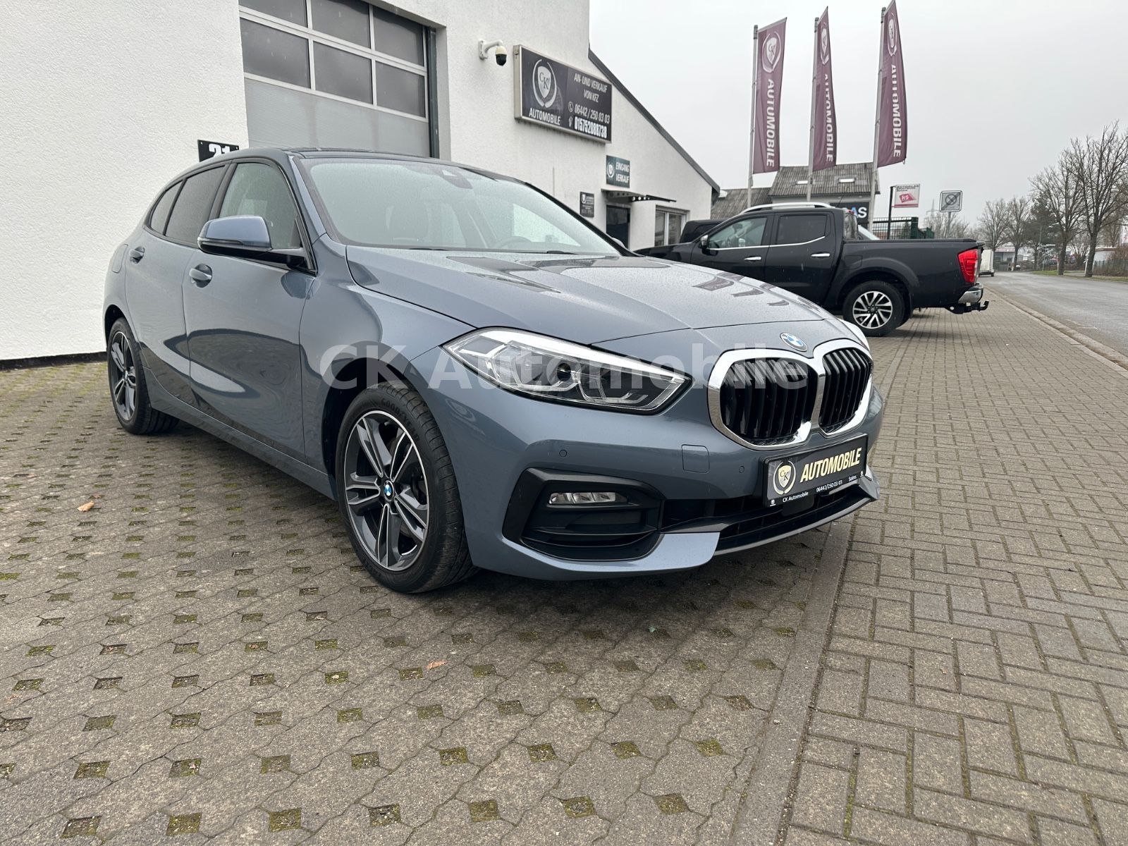 Fahrzeugabbildung BMW 118d Sport-Line/Shadow-Line/Navi/Pano/LED/PDC