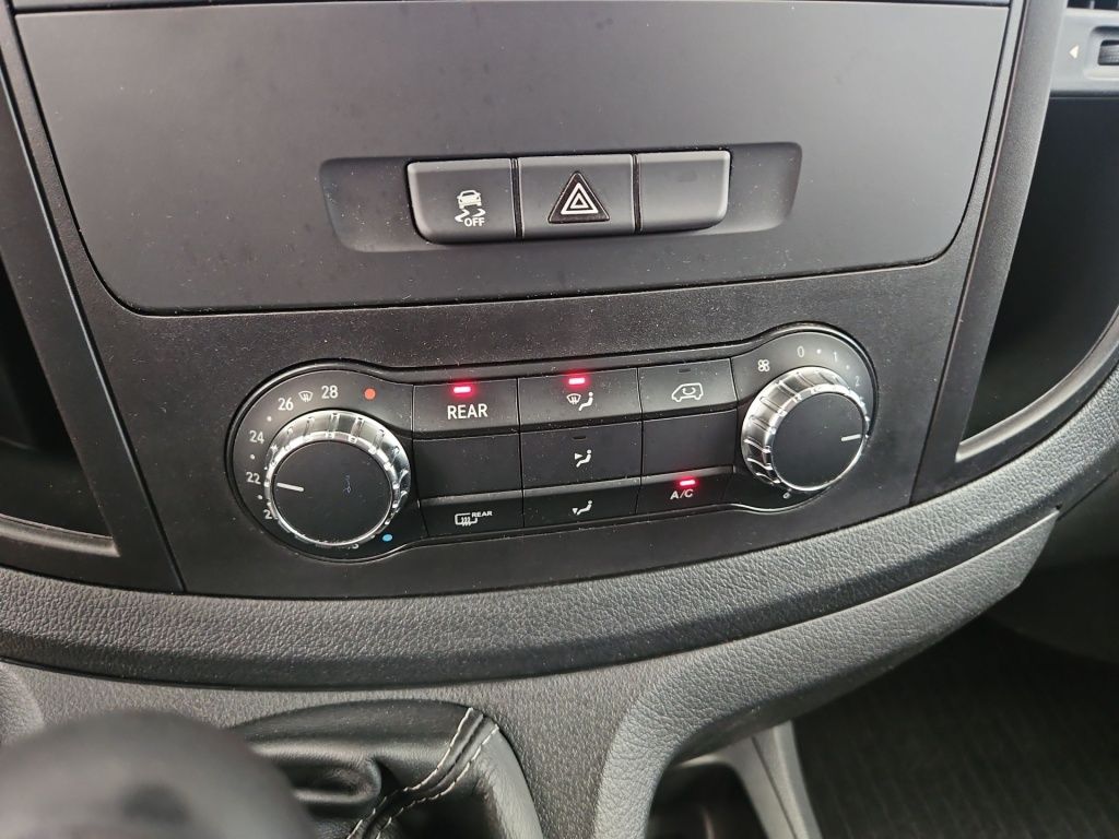 Fahrzeugabbildung Mercedes-Benz Vito 114 Tourer Pro kompakt Navi Liege-Paket SHZ