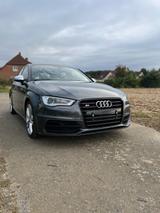 Audi S3 8V Quattro *B&O* *Xenon* *TÜV Neu* - Audi S3 in Braunschweig