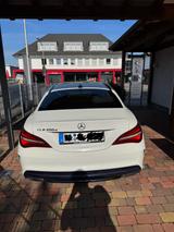 Mercedes-Benz CLA 200d AMG-LINE/Night-Edition/PANO - Mercedes-Benz CLA-Class mit Diesel-Antrieb: Coupé