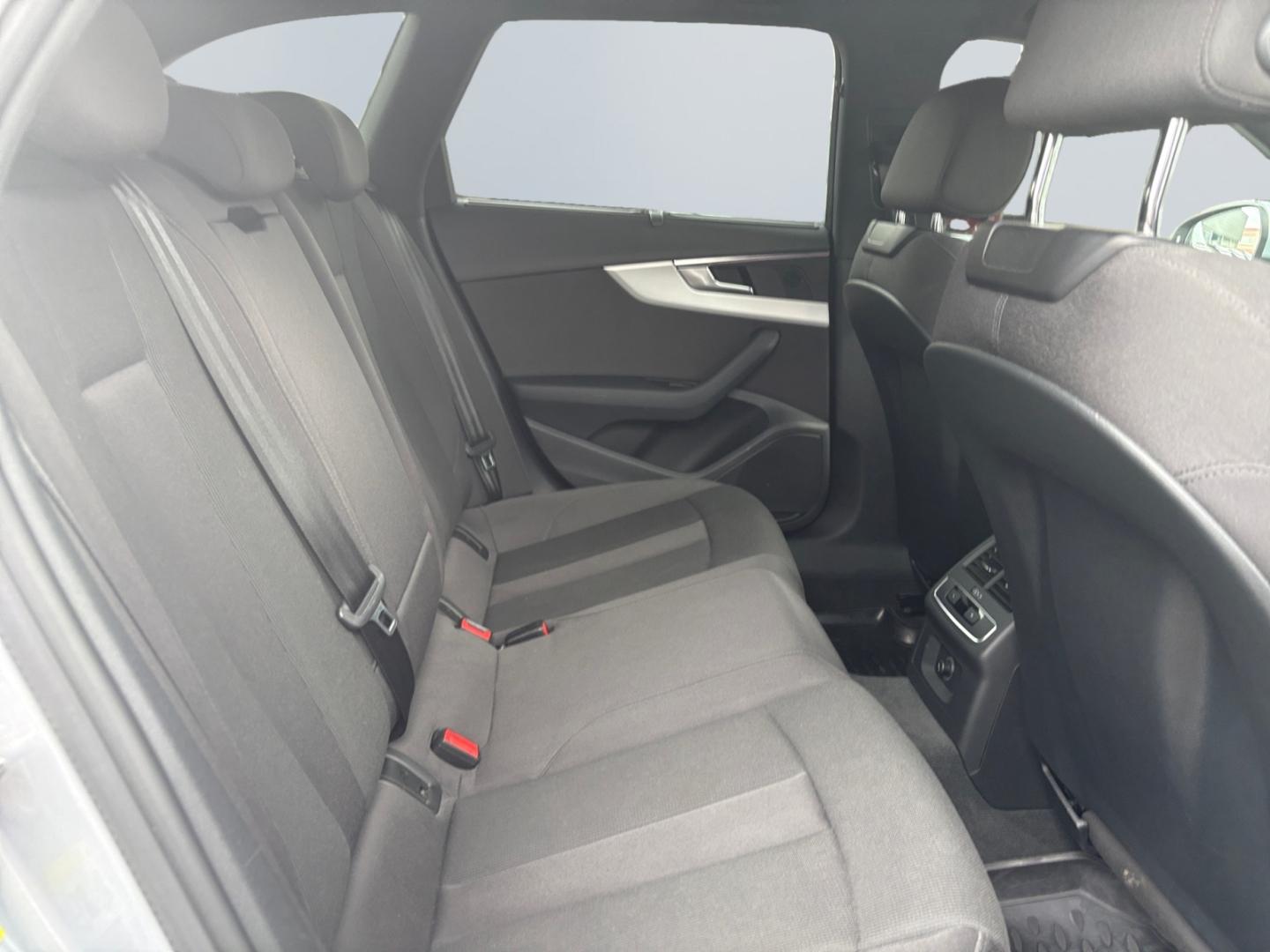 Audi A4 Avant 35 2.0 TFSI *Kamera*Digital-Tacho*PDC*C