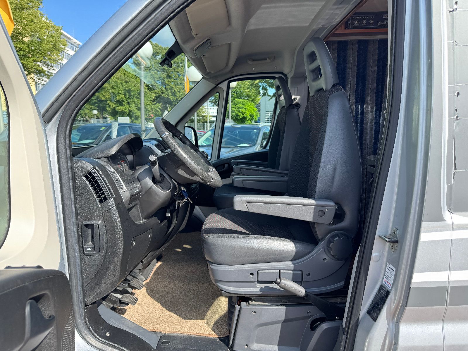 Fahrzeugabbildung Globecar GLOBESCOUT 600 CITROEN TV WC AHK KAMERA NAVI