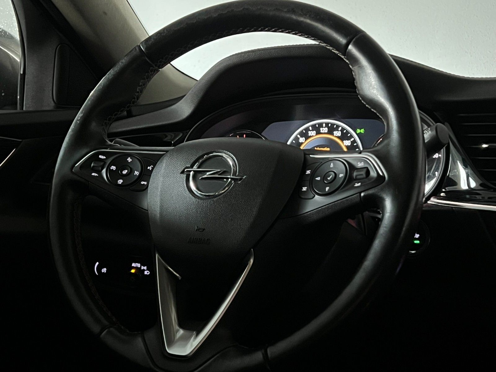 Fahrzeugabbildung Opel Insignia B Sports Tourer Innovation/ACC/LED/CAM