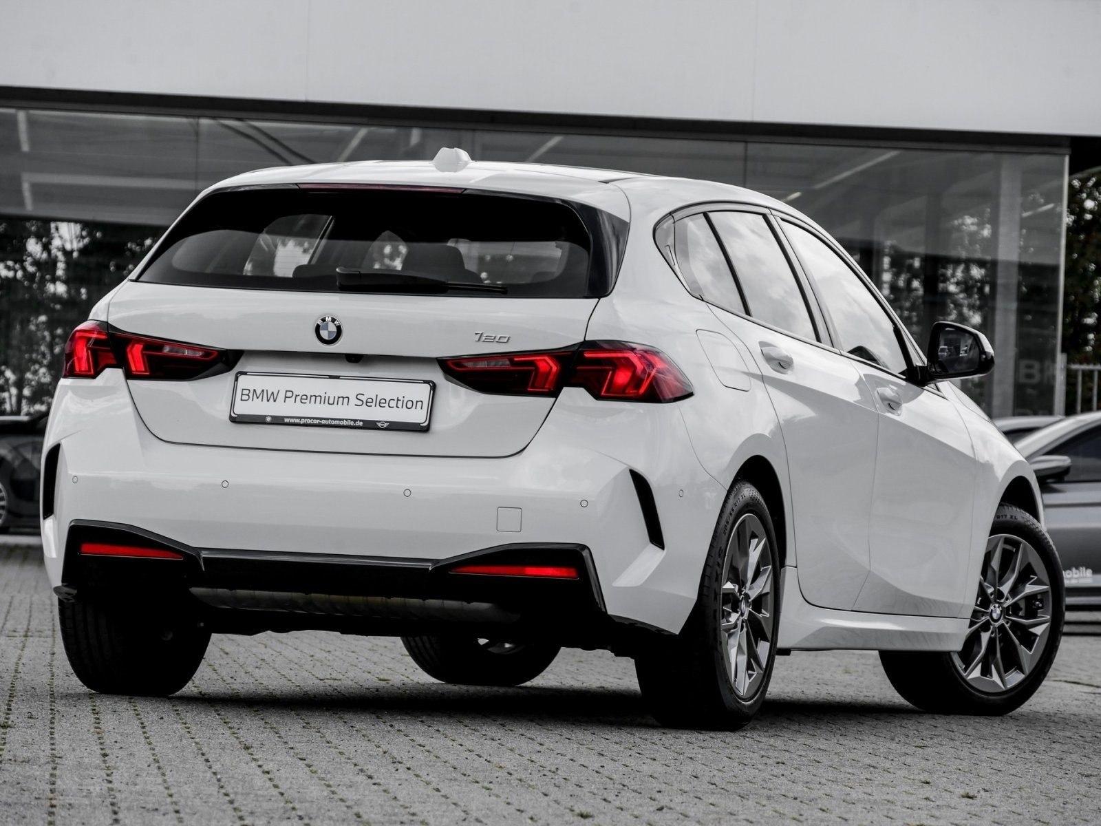 BMW 120 RFK NAVI LED PDC V+H DAB Parkass. Tempomat