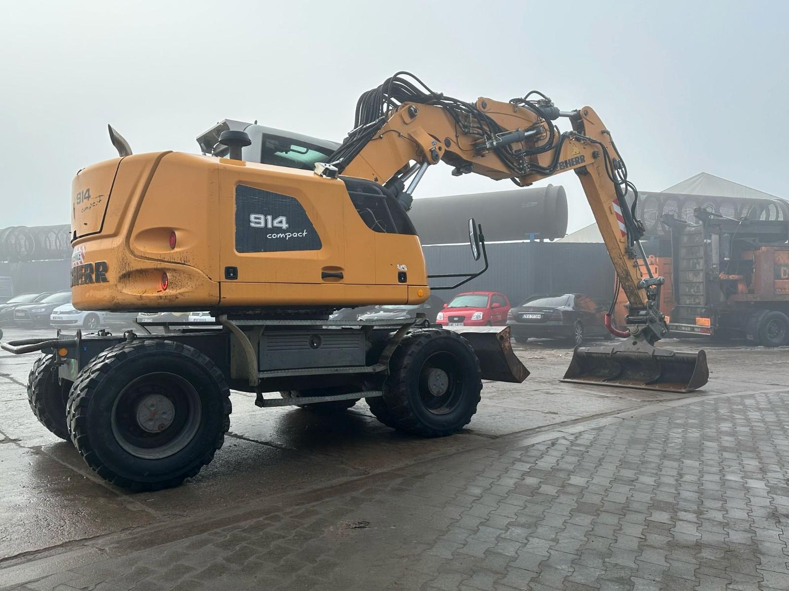 Liebherr A914 Kompakt-Mobilbagger, 2013, 130 PS