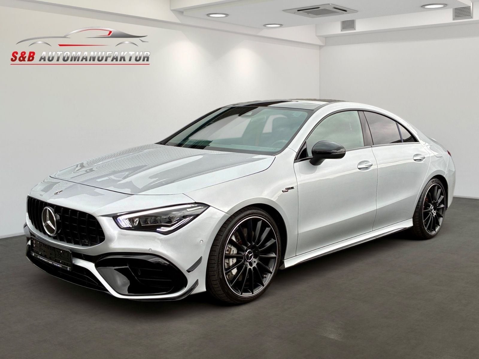 Mercedes-Benz CLA 35 AMG 4M Pano Kamera Multibeam Ambiente LED