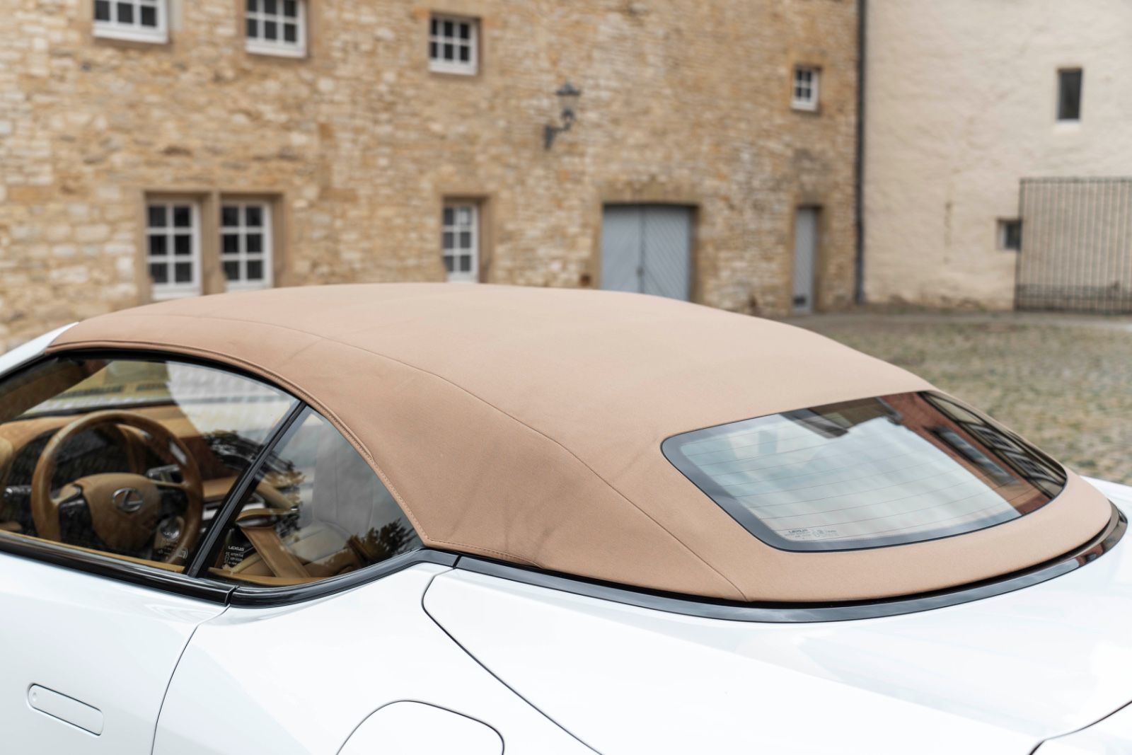 Fahrzeugabbildung Lexus LC 500 Cabrio HUD LED ACC ML TOTW KAM PCS RCTA