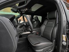 DODGE RAM 2500 Laramie Night Crew Cab 6.7HO 8 Gang