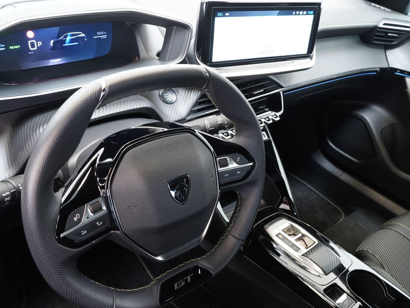 Fahrzeugabbildung Peugeot 2008 e- GT 11KW/LED/NAVI/360°/SOH