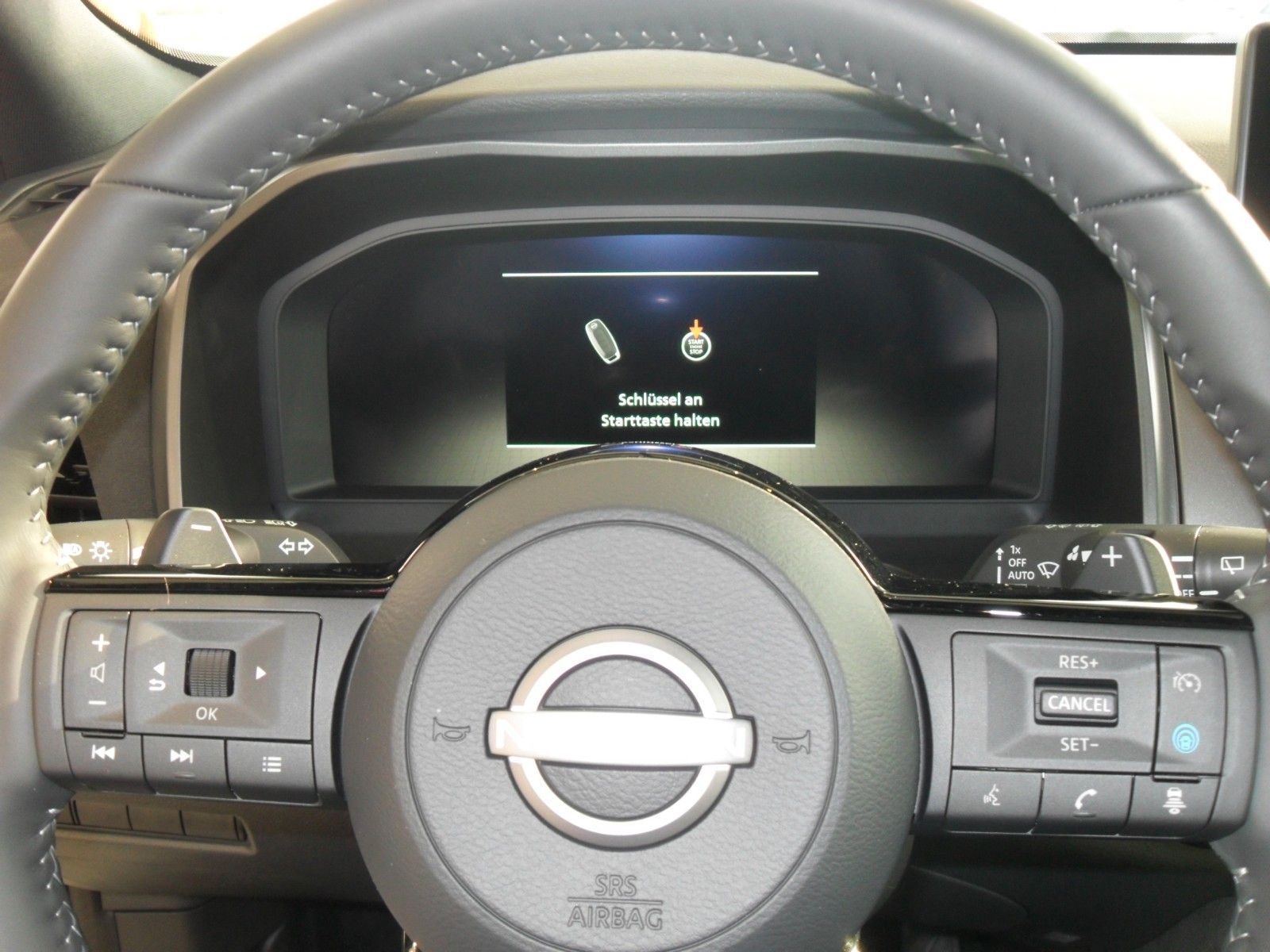 Fahrzeugabbildung Nissan Qashqai N-Design | HeadUp | Panora. | 360°