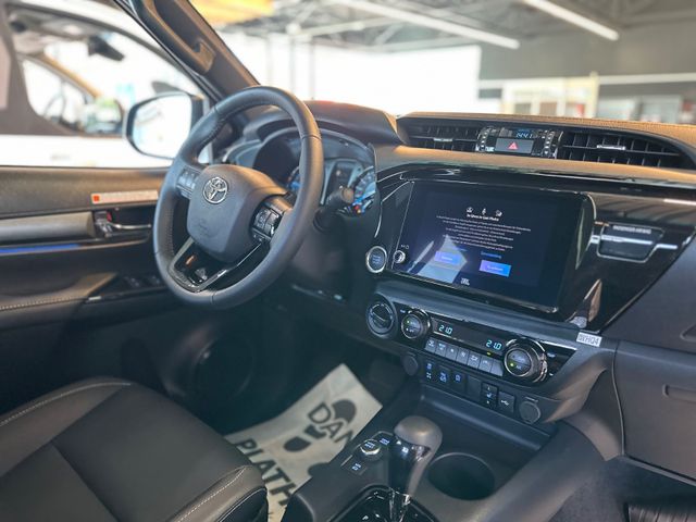 Toyota Hilux Double Cab Invincible 4×4 *SOFORT*