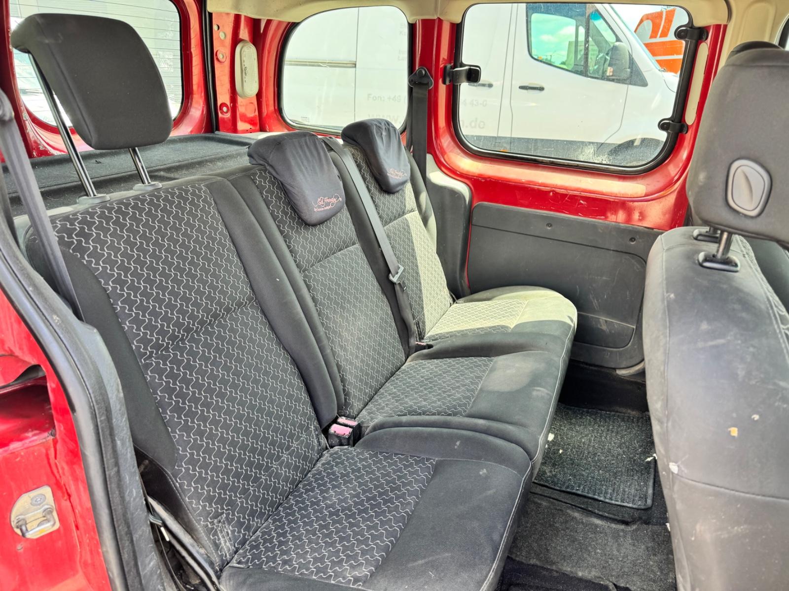 Renault Kangoo 2012 — photo 12
