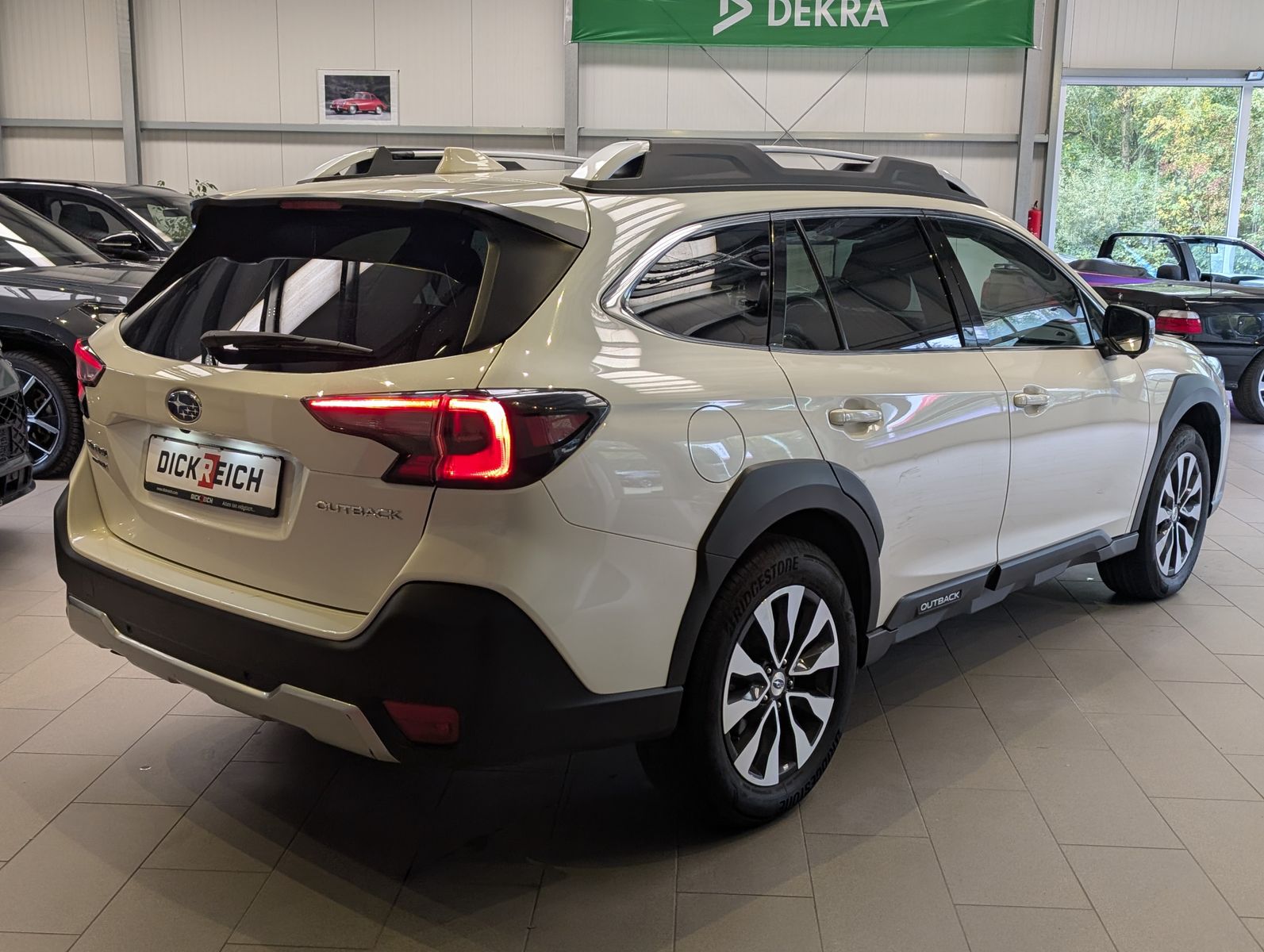 Fahrzeugabbildung Subaru Outback 2.5i Platinum EyeSight LED ACC CAM LEDER