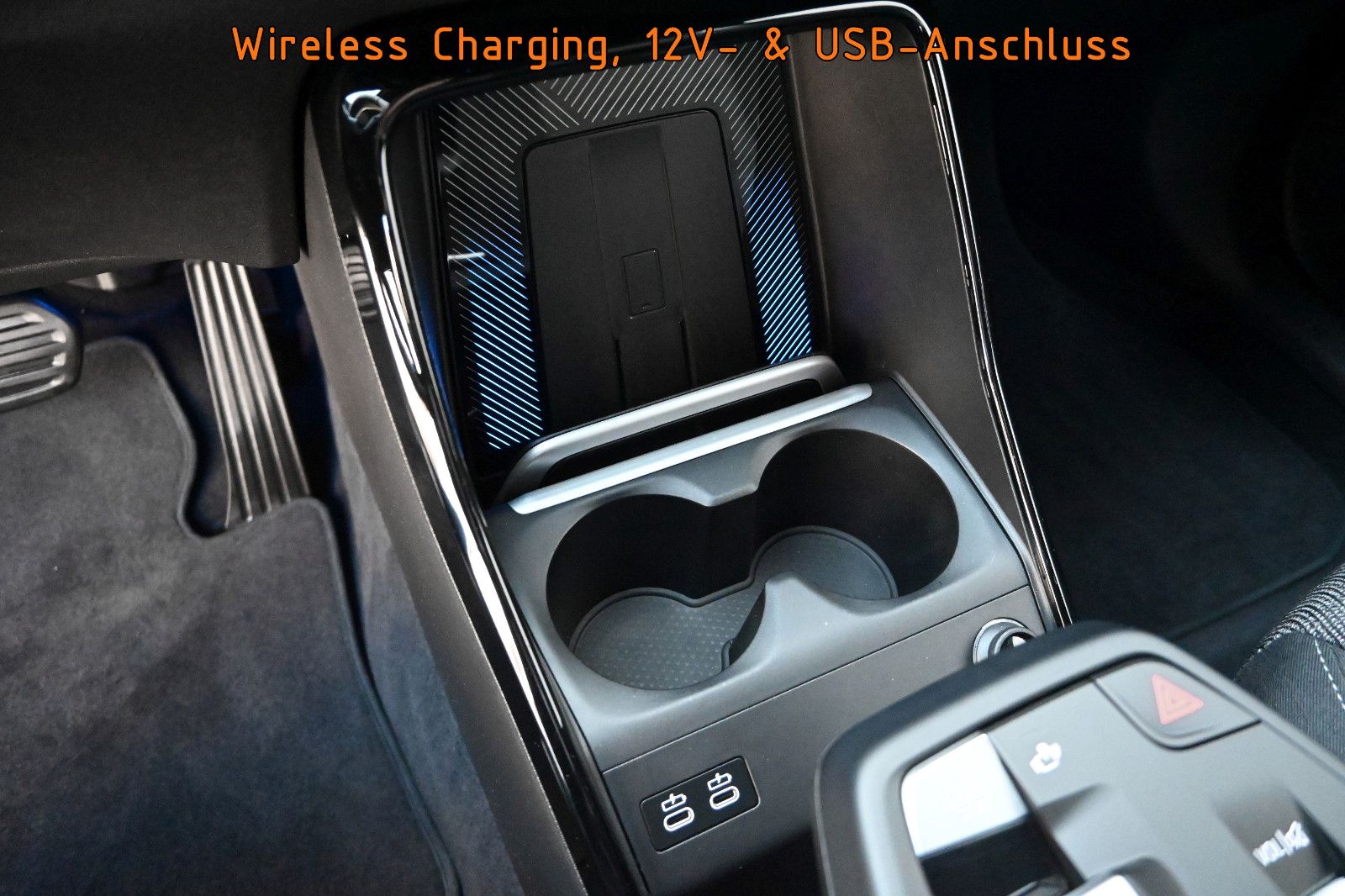 Fahrzeugabbildung BMW 223i xDr. Active Tourer °AHK°HEAD-UP°MEMORY°360°