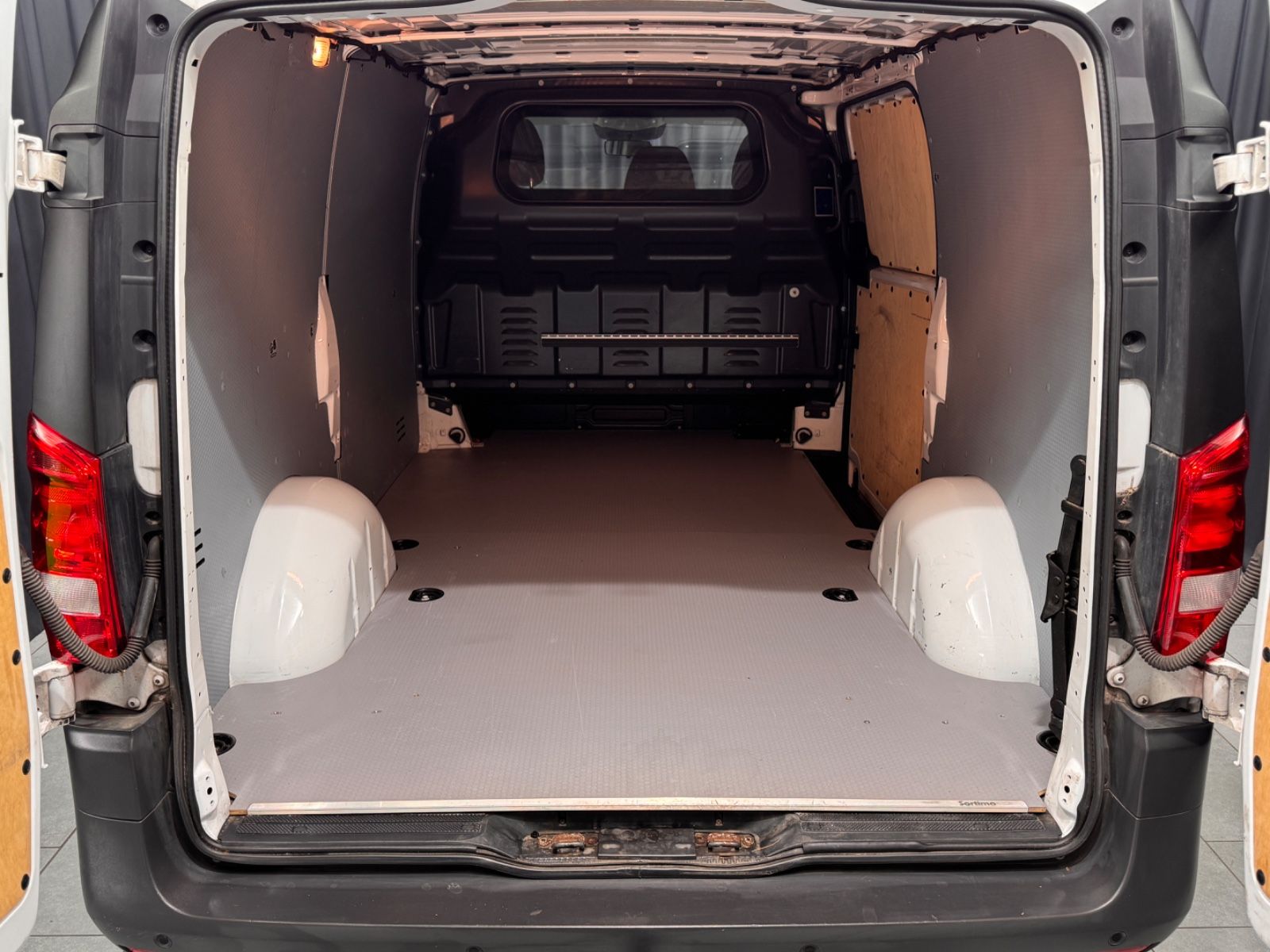Fahrzeugabbildung Mercedes-Benz Vito Kasten 119 CDI/BT lang|AUTOMATIK|NAVI|AHK