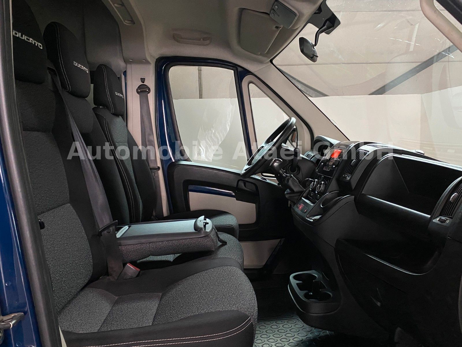 Fahrzeugabbildung Fiat Ducato 140 Erdgas Kombi MAXI 9-SITZE (4012)