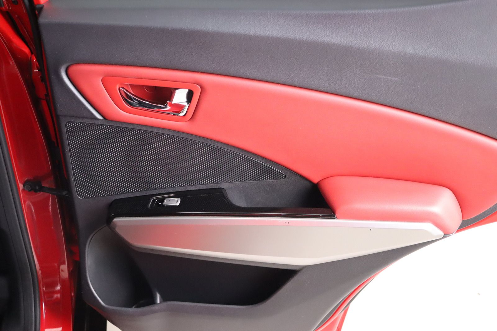 Fahrzeugabbildung Andere Ssangyong Tivoli * Leder * Navi * SHZ* e-XGi 160