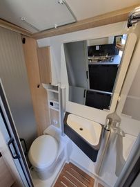 Sunlight Cliff X 600 8G Safety+ACC Digital Dieselhzg.