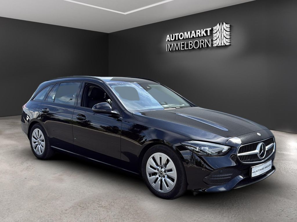Mercedes-Benz C 200 — hlavná fotografia