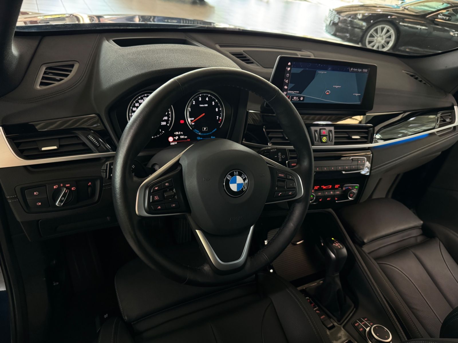 Fahrzeugabbildung BMW X1 xD25e Sport Line Kamera HUD Komfort DAB Leder