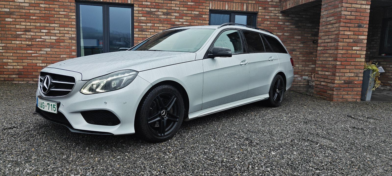 Mercedes E 220 - 1