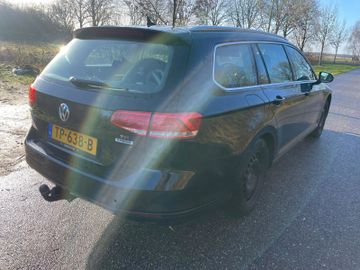 Volkswagen Passat Variant - 3