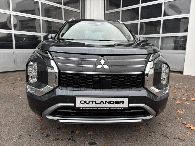 Mitsubishi Outlander 2.4 Plug-in Hybrid 4WD Diamant Top imagem 3