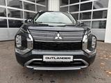Mitsubishi Outlander 2.4 Plug-in Hybrid 4WD Top - Mitsubishi mit Hybrid-Antrieb: Geländewagen