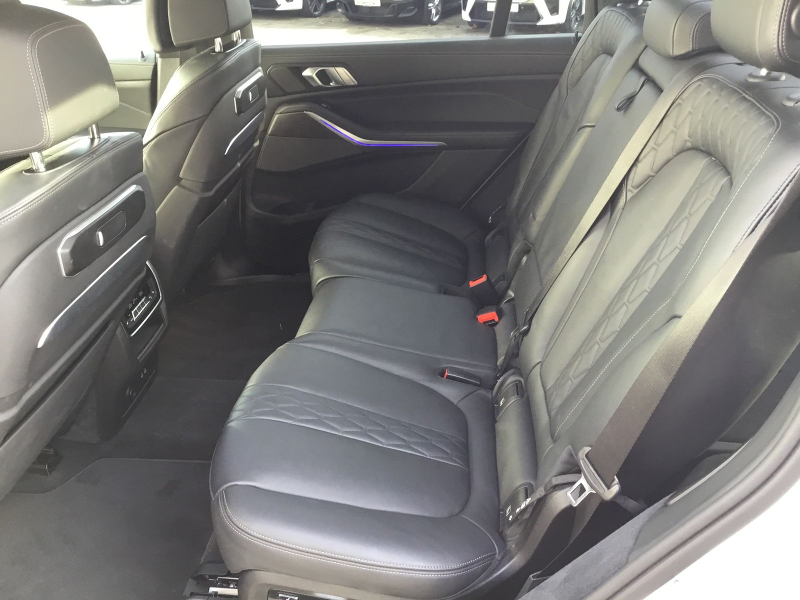 BMW X7 M60 - Bild 17