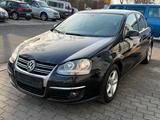 Volkswagen Jetta V Sportline Navi Bi-Xenon PDC - Volkswagen Jetta: Sport