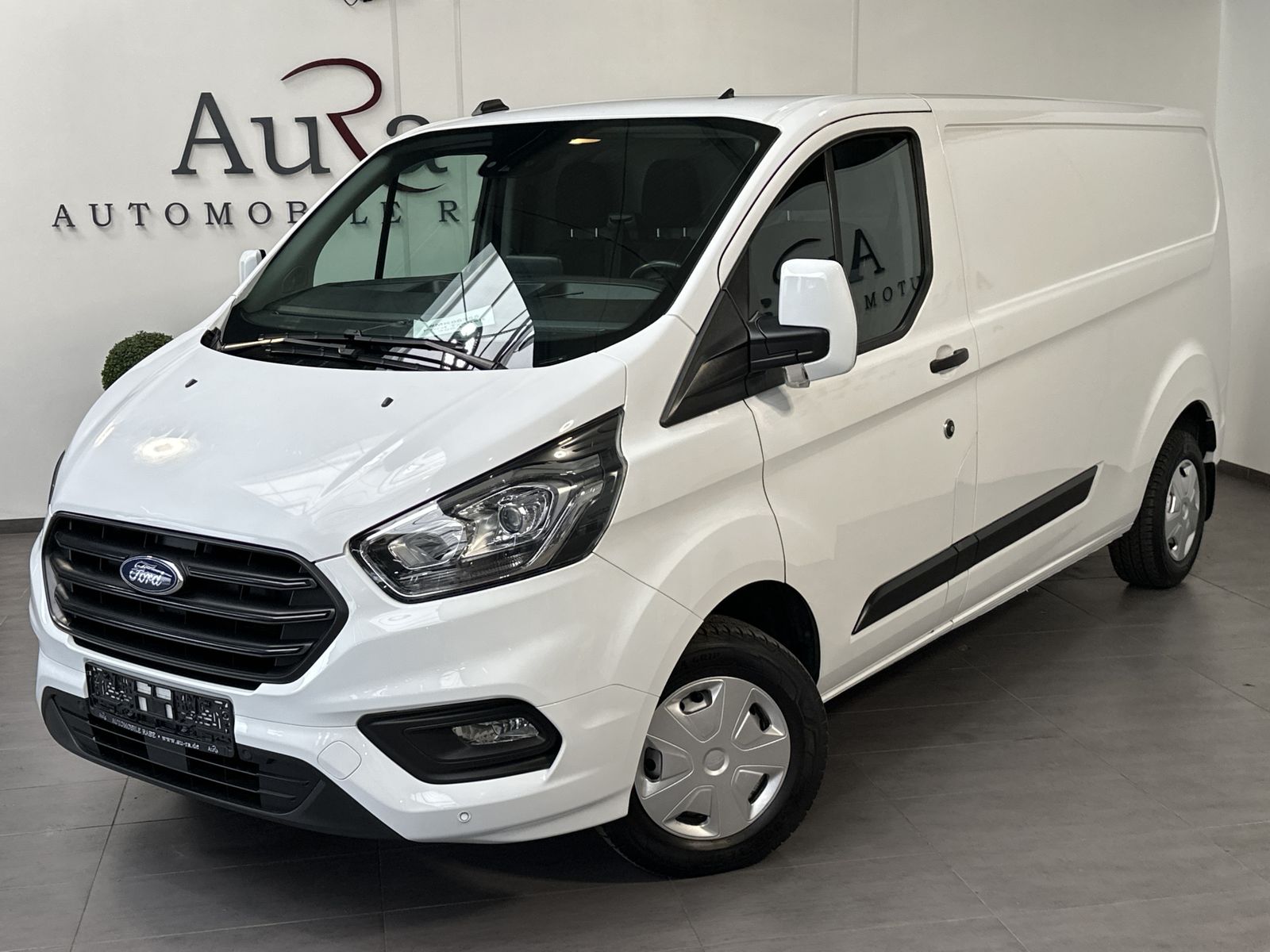 Fahrzeugabbildung Ford Transit Custom 300 L2H1 NAV+KLIMA+PDC+SHZ