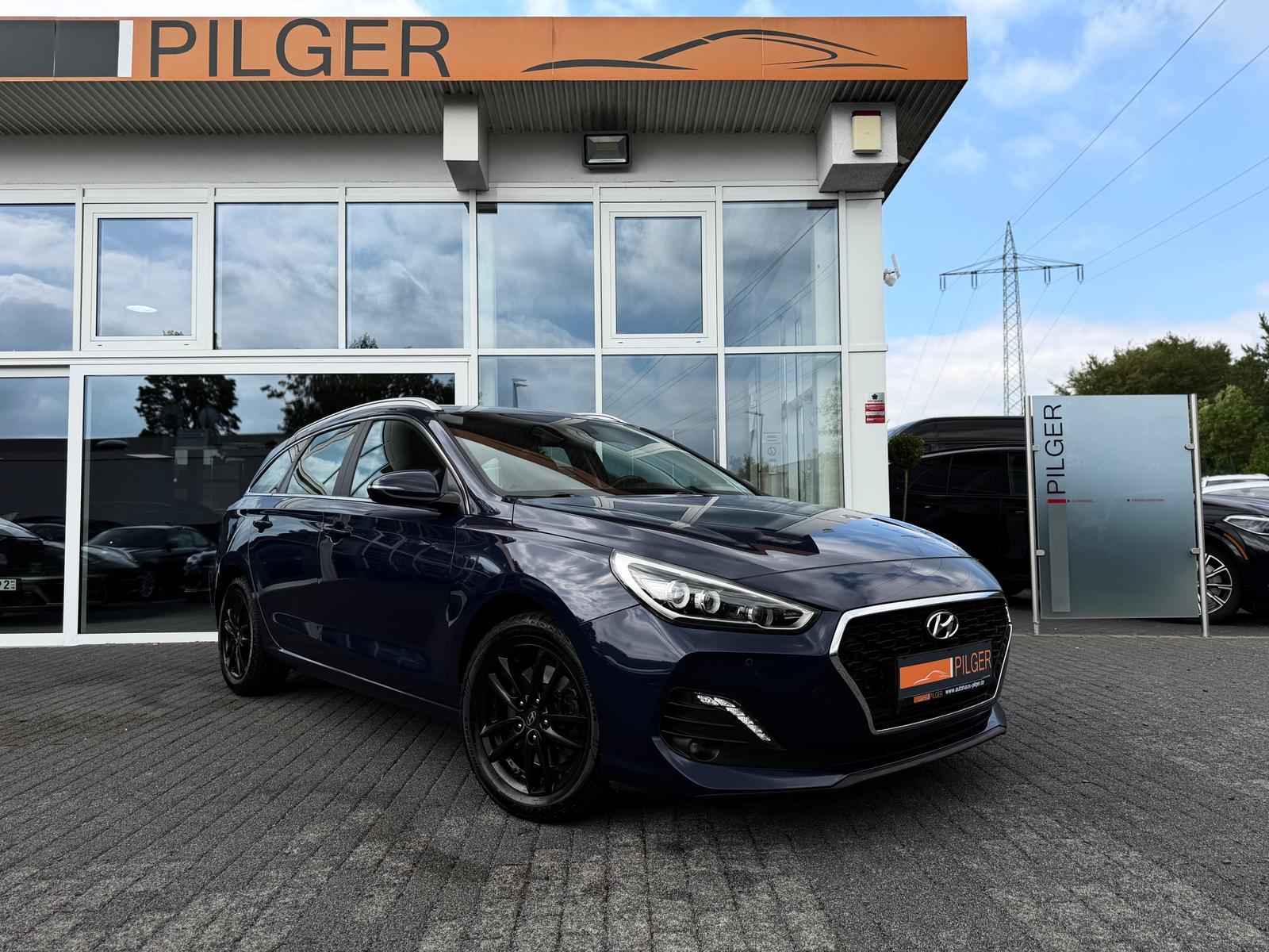 Hyundai i30 1.6*Lhz.*Shz.*Automatik*BT*AC*Ahk.*PDC*Temp.