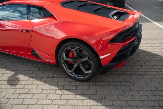 Fahrzeugabbildung Lamborghini Huracán EVO*LIFT*DAB*PDC*CAM*LDS*Mietkauf