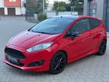 Ford Fiesta Sport TÜV & SERVICE NEU 8 fach Bereift - Ford Fiesta aus 2016 mit Benzin-Antrieb: Kleinwagen