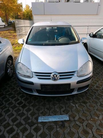 Volkswagen Golf 5 mit neuem TÜV und Standheizung von ...