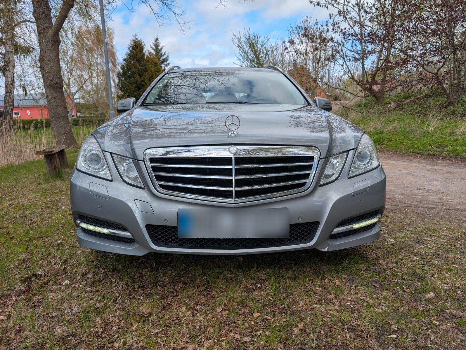 Mercedes-Benz E220 2010 — engine