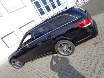 Mercedes E 200 - 4
