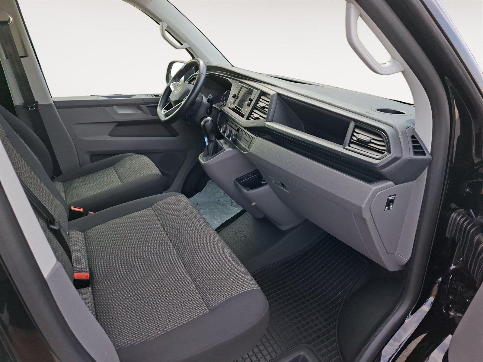 Volkswagen T6.1 Transporter Kombi 9 Sitzer RFK Clima ACC