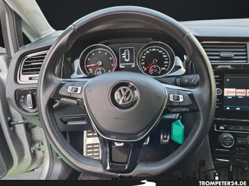 Fahrzeugabbildung Volkswagen Golf Variant 1.0 TSI Sound App-Connect ACC SHZ