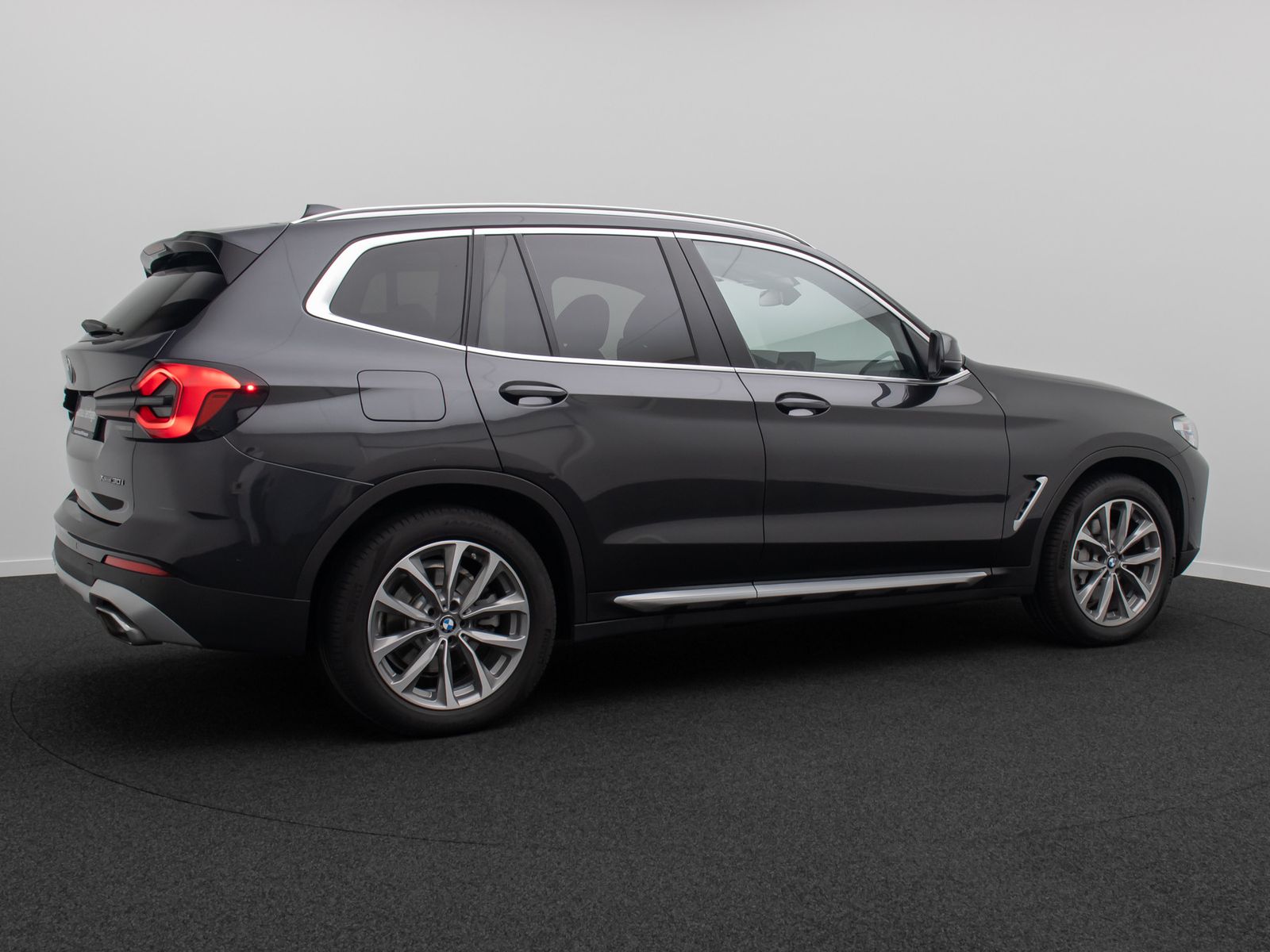 Fahrzeugabbildung BMW X3 xD30i  DAB Kamera HiFi AHK Panorama Laser 19"