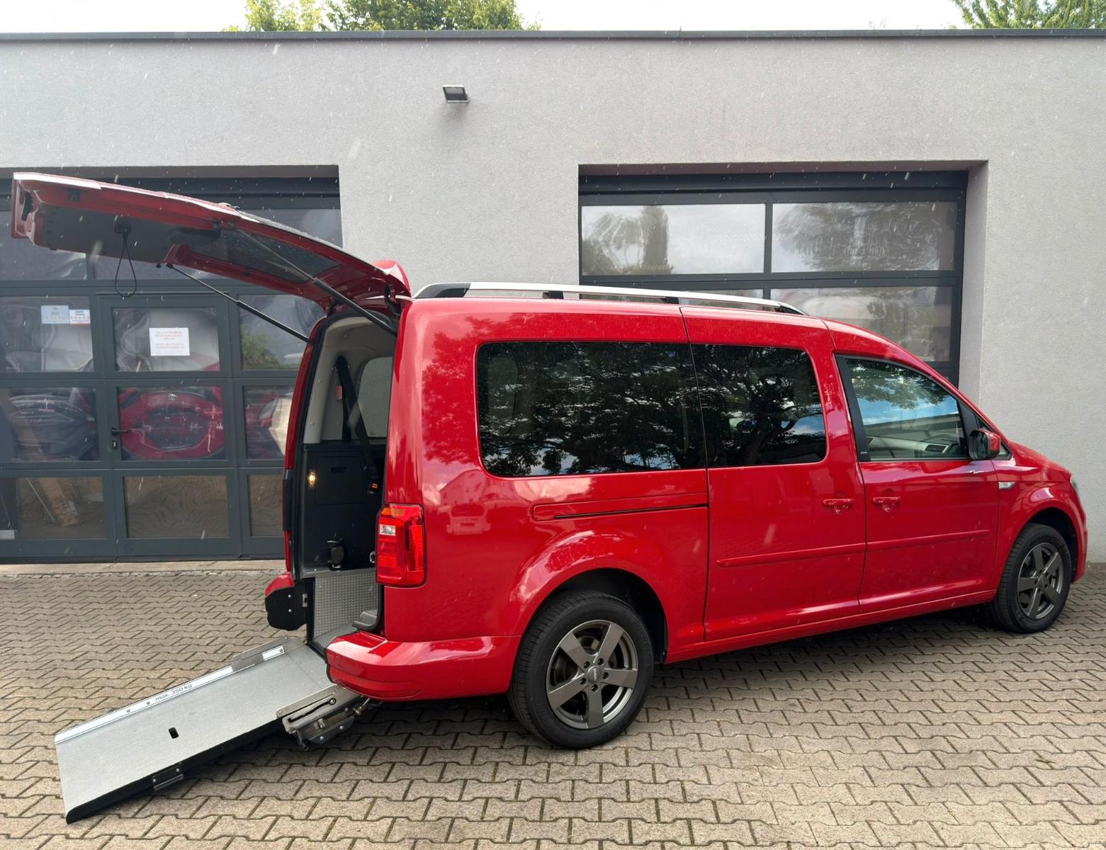 Volkswagen Caddy Maxi Join Behindertengerecht Rampe 5+1