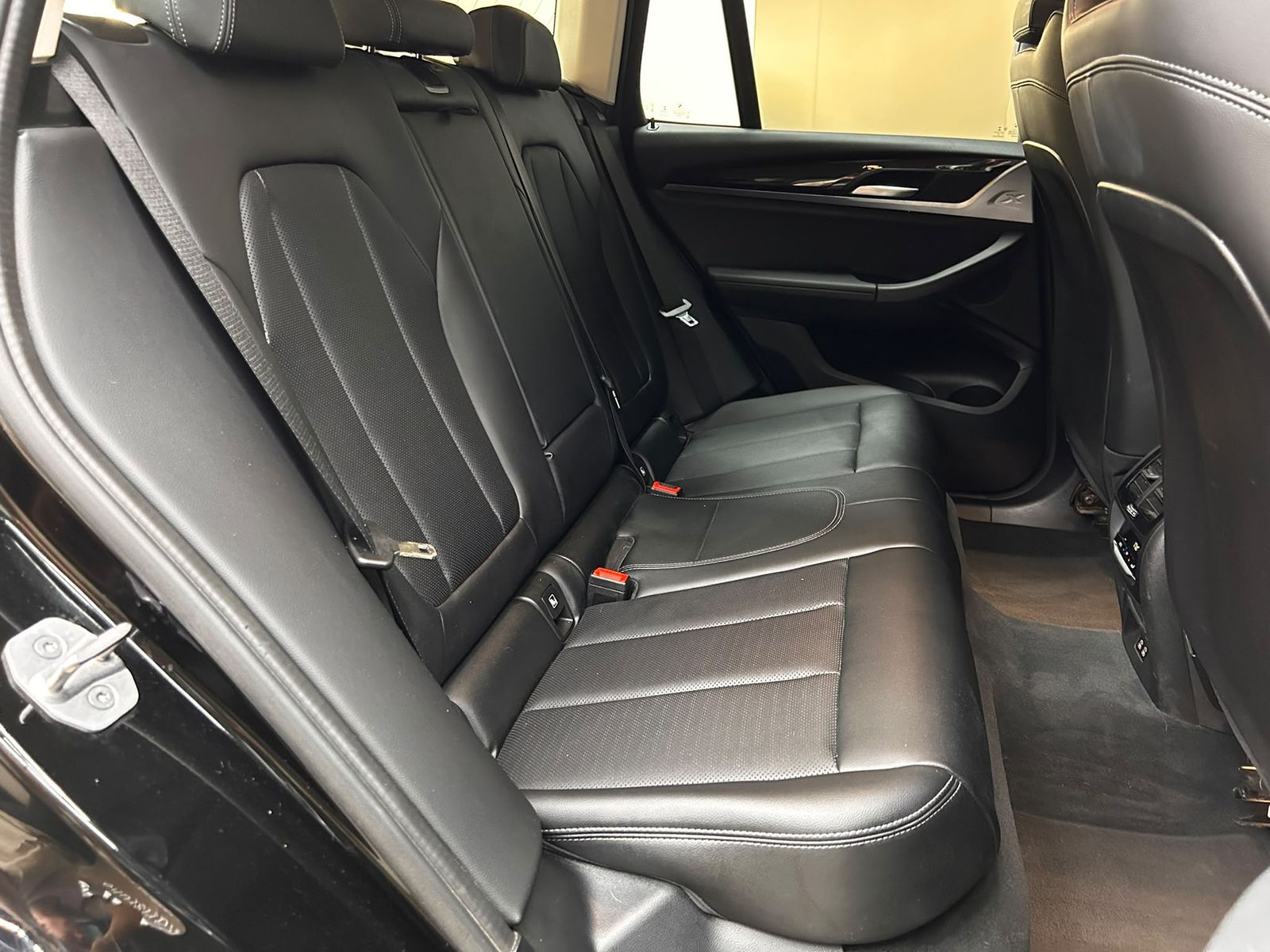 Fahrzeugabbildung BMW X3 30e xDr LED+NAVI+SHZ+KAMERA+HIFI+TEMP+AHK+MF+
