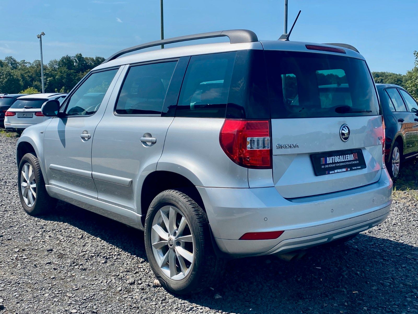 Fahrzeugabbildung SKODA Yeti 1.4 TSI Drive Navi Klima Xenon Temp PDC SHZ